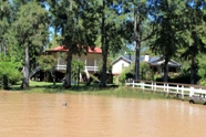 Weekend houses in Delta Tigre 